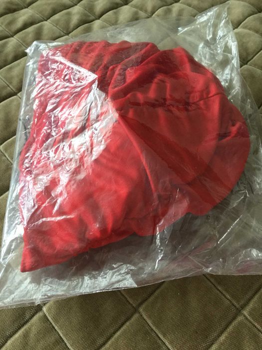 Czepek czerwony basenowy