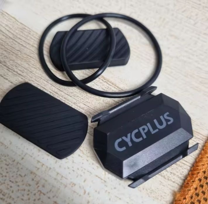 Датчик швидкості каденса для велосипеда.