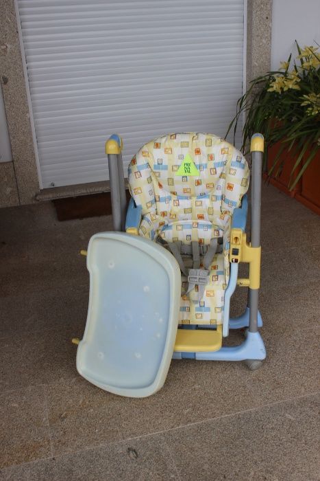 Cadeira de bebé para jantar