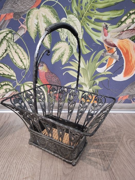 Metalowy kosz na owoce
