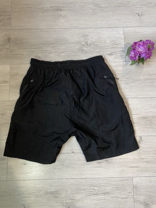 Шорти сіпікомпані