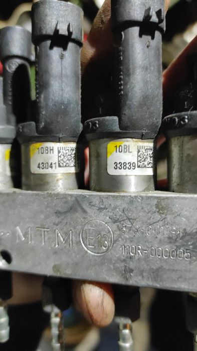 Газові форсунки BRC ,жовті,стояли на туарег 4.2