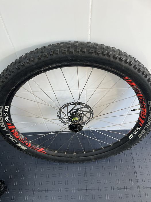 Roda dianteira dtswiss29 eixo 20x110