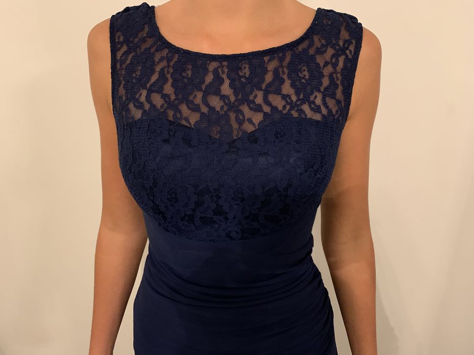 Fato cerimónia mulher