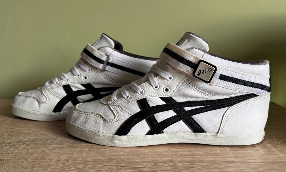 Кроссовки nike adidas diadora geox  asics
