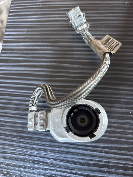 Przewód żarnik xenon Renault Volvo VW