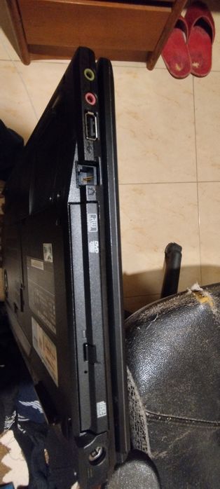 Portátil Insys a funcionar para peças