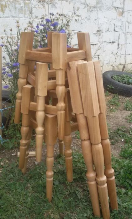 Продаю каркаси та ноги до столу.