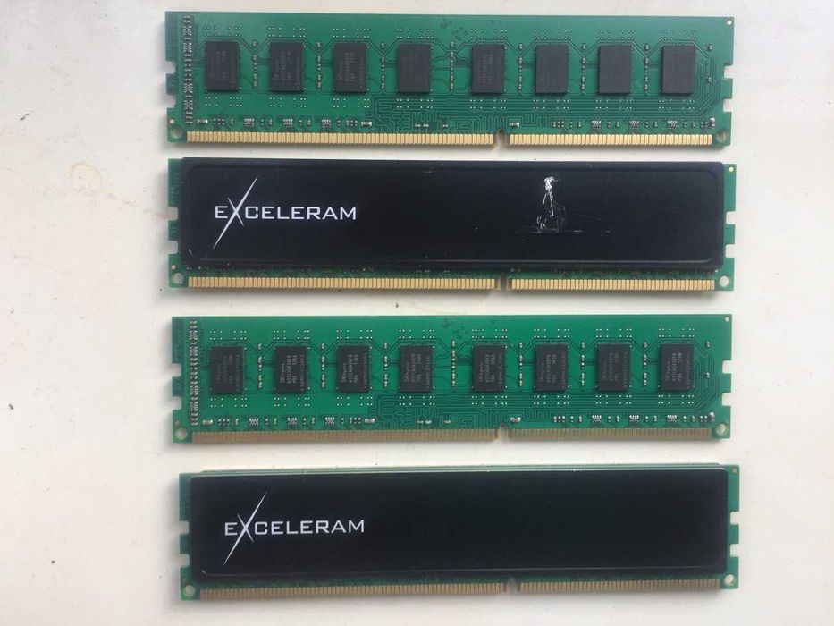 Оперативна пам'ять DDR3 Exceleram 32 GB, ціна за 4 планки.