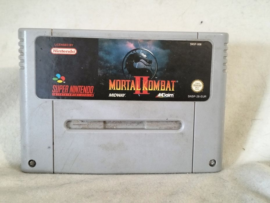 Mortal Kombat II для консоли Super Nintendo (SNES).