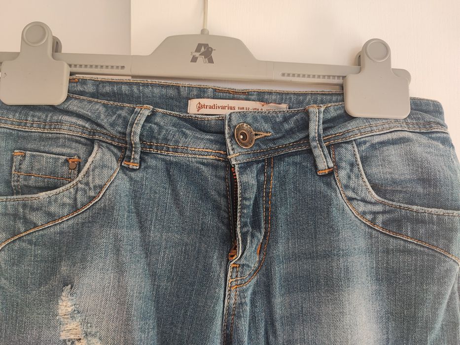 Spodnie jeansowe Stradivarius 32