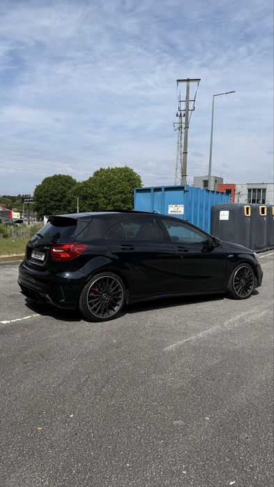 Mercedes A45 AMG facelift 381cv