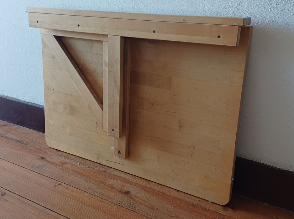 Mesa de parede dobrável