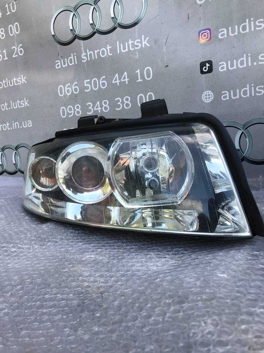 Комплект передніх фар Audi A4 B6 2001-2005 фара фари 8E0
