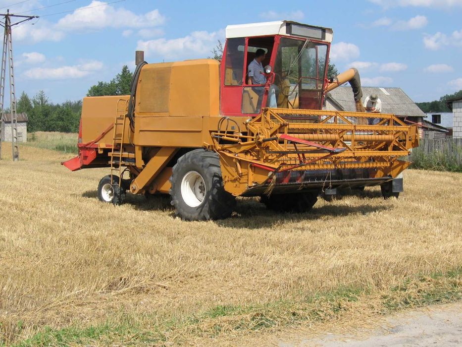 Opona 23.1 - 26 kombajn BIZON uszkodzona