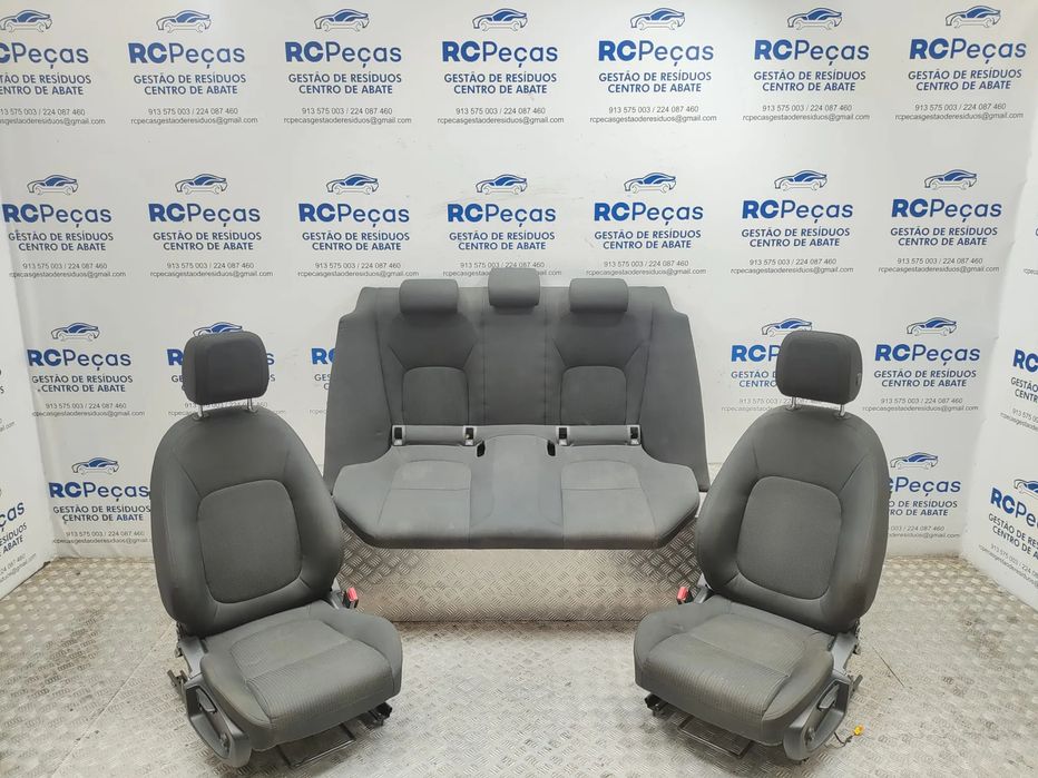 Conjunto de bancos em tecido Jaguar XE X760 elétricos