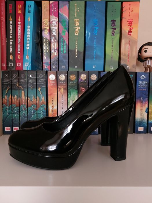 Buty lakierki na obcasie Graceland