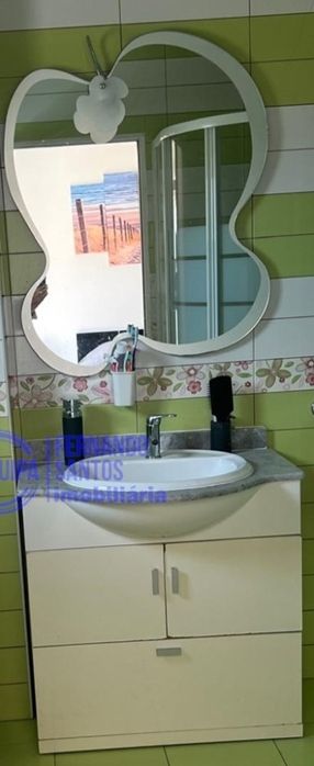 Móvel Casa de banho com lavatório + espelho + torneiras