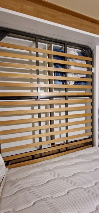 Mobília Beliani Florença - Cama + Mesinhas de Cabeceira + Colchão Piko