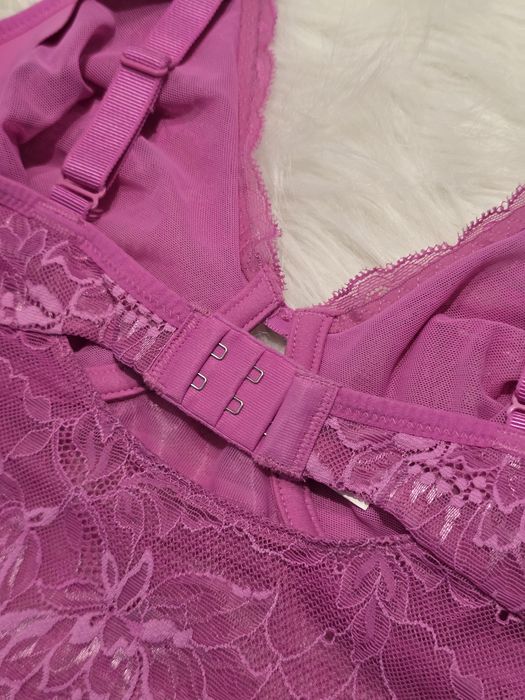 Triumph biustonosz AMOURETTE CHARM SUMMER BUSTIER gorset bez fiszbin 7