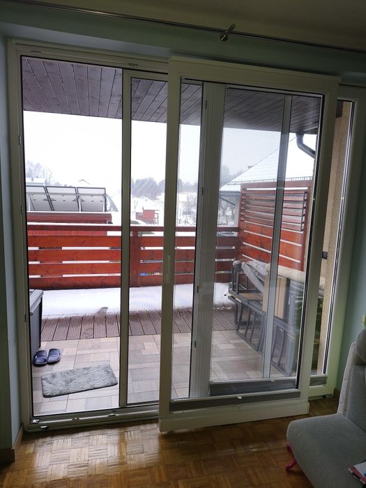 Sprzedam okno tarasowe przesuwne.