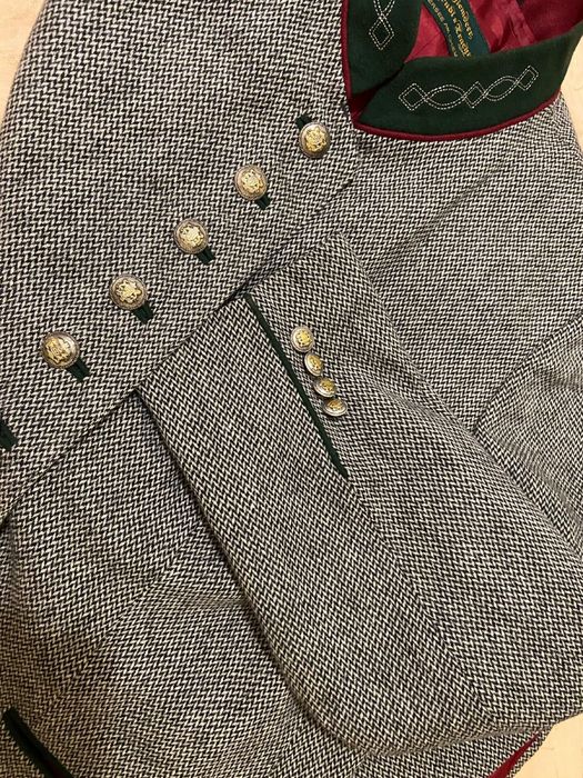 Жіночий вовняний піджак