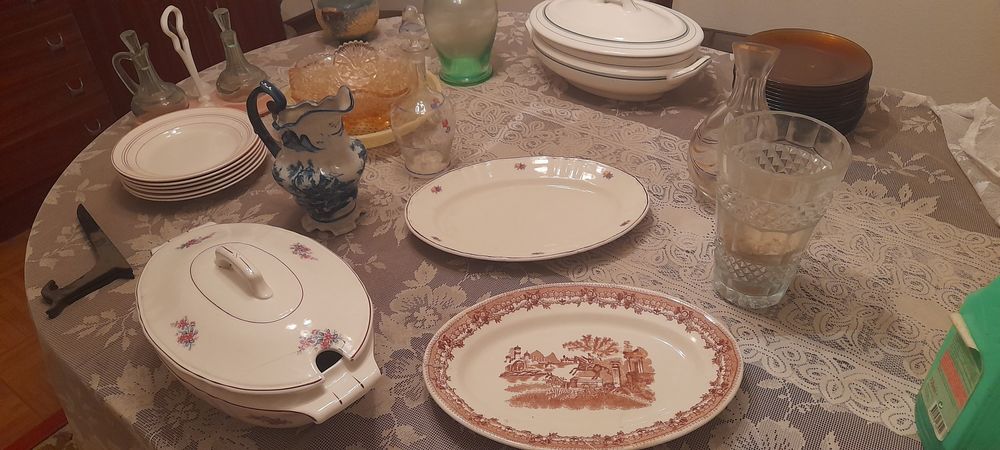 Terrinas + travessas+pratos +licoreiros