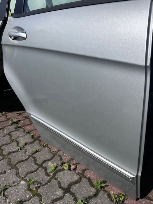 Mercedes A klasa w169 DRZWI prawa strona tył srebrne lakier 761 zdrowe bez rdzy! części