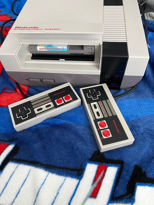 Konsola Nintendo NES + Gra Mario + 2 Pady