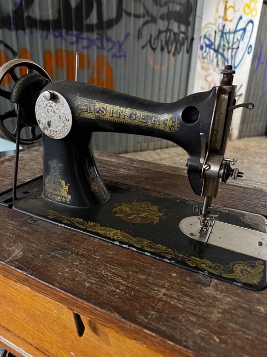 Máquina Costura Singer Antiga