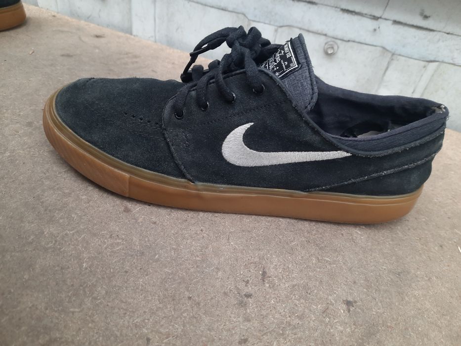 Кроссовки Stefan Janoski.
Zoom Stefan Janoski R
Zoom Stefan Jano