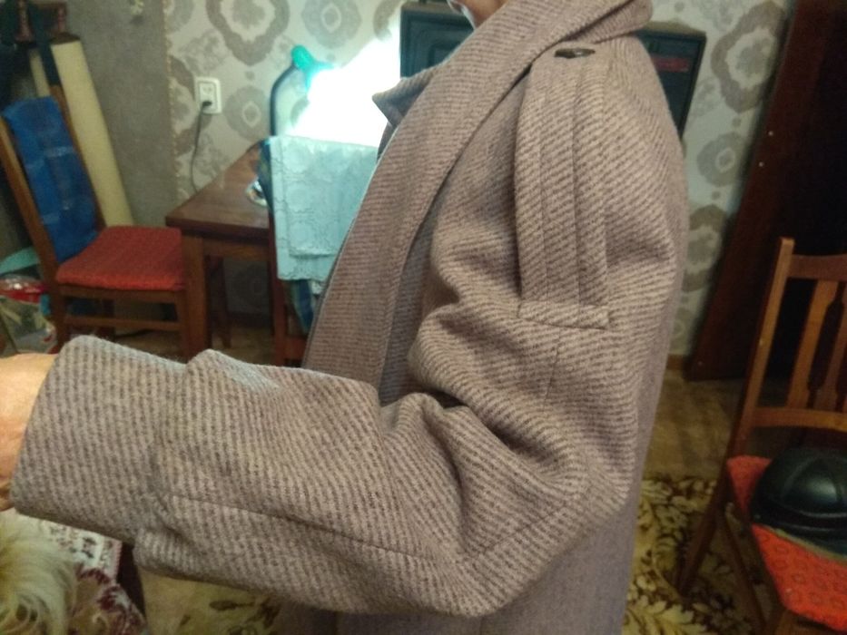 Продам новое пальто