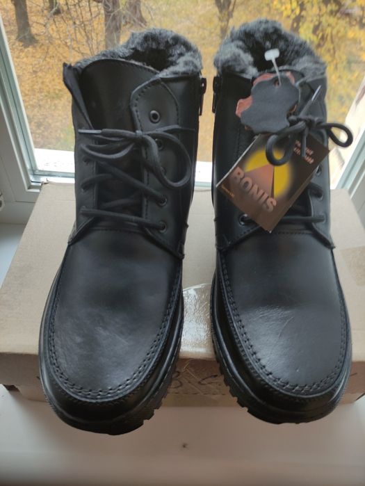 Чоловічі зимові черевики, нові,натуральна шкіра,набивна вовна!