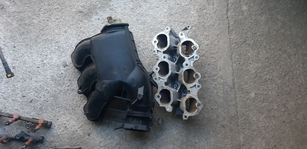 Впускной коллектор на Toyota Camry 3.5Camry 3.5