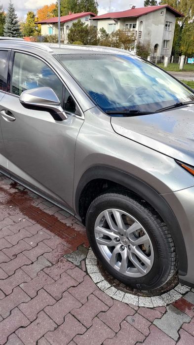 OKAZJA Sprzedam samochód osobowy SUV LEXUS NX 300h HYBRYDA 4x4