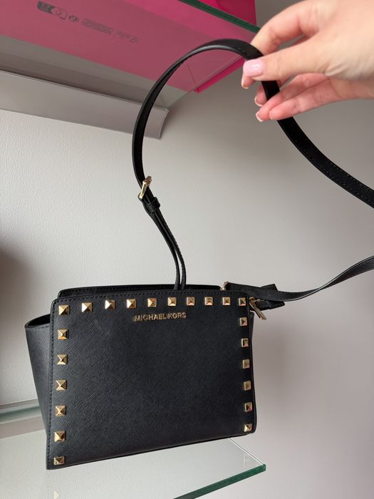 Michael Kors czarna torba selma medium czarna na pasku torebka MK kors