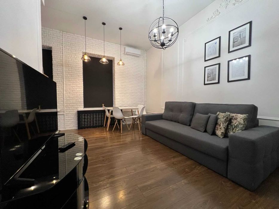 1к ВИП Центр Прорезная метро Золотые ворота,Театральная Подобово