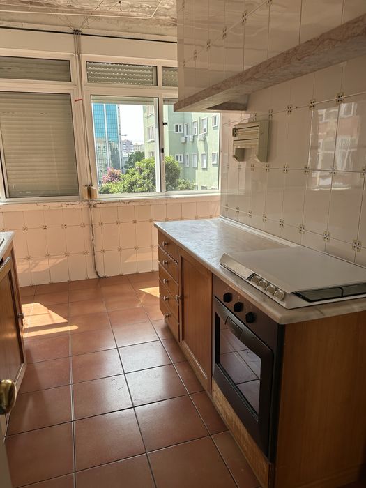 Arrenda-se T2 no Bairro de Sao Miguel