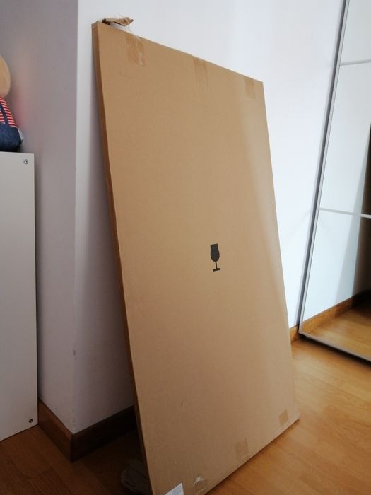 Painel de roupeiro vidro branco Farvik (Ikea)