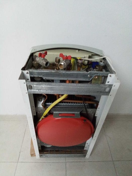 Caldeira a gás aquecimento central e água sanitárias