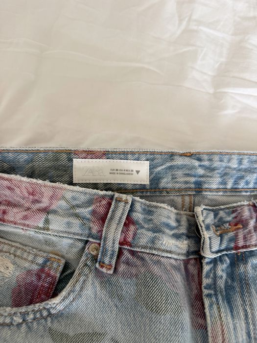 Джинси в троянди Zara