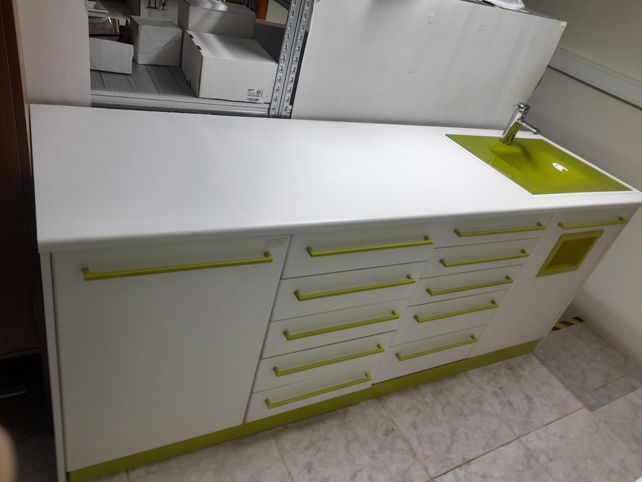 Movel clinica dentaria