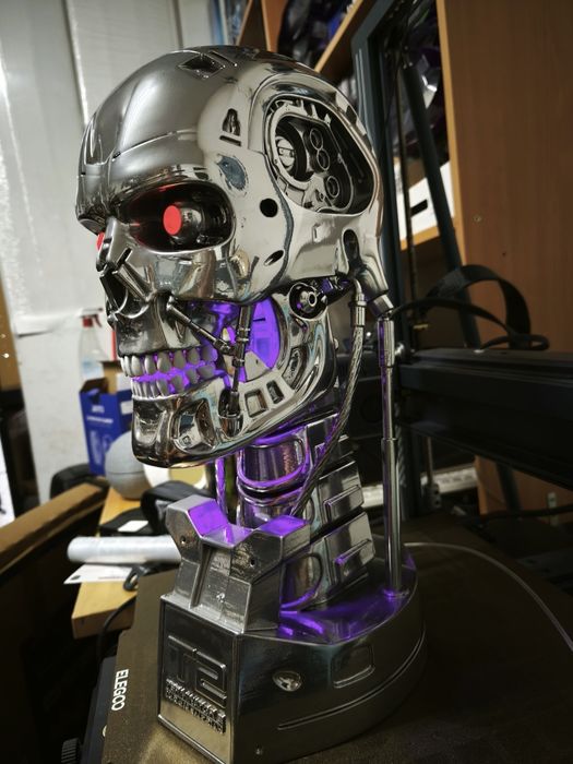 Busto escala real Terminator T800