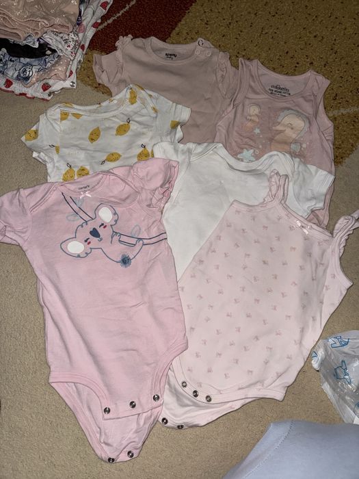 Літній одяг на дівчинку