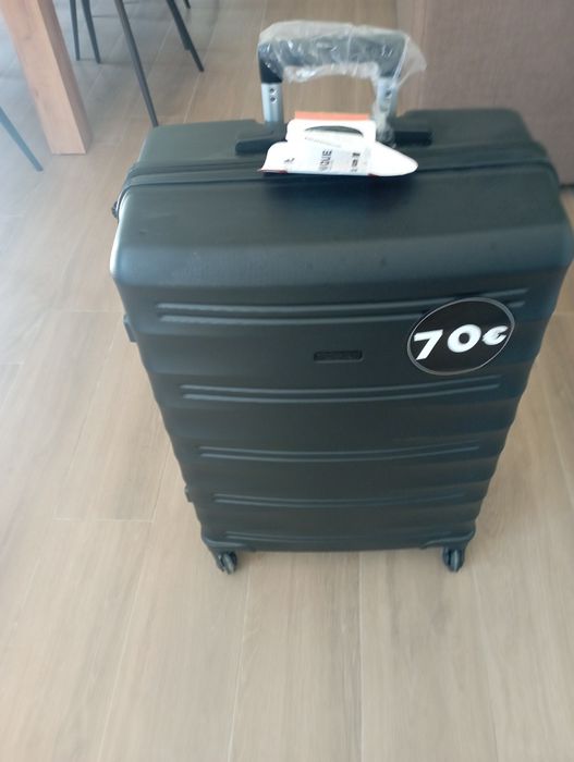 Vendo mala de viagem nunca usada