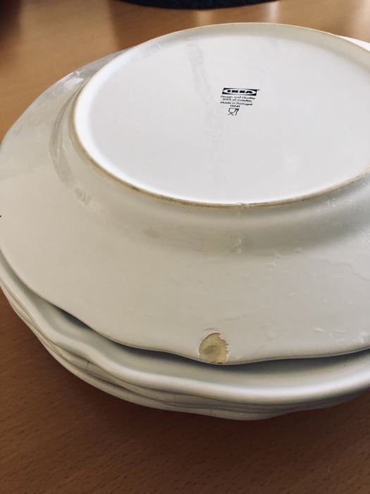 Pratos IKEA porcelânico, tom beje claro