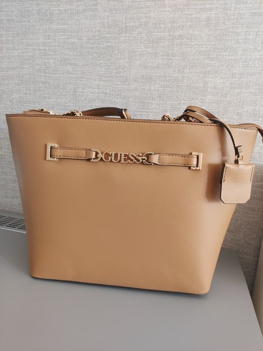 Новая сумка guess продам