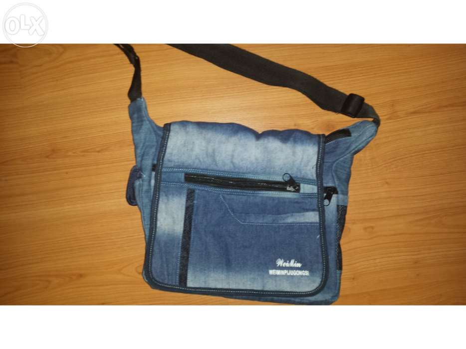 Bolsa tiracolo em jeans- Nova