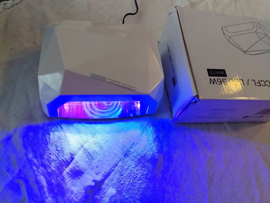 Lampka do paznokci nowa