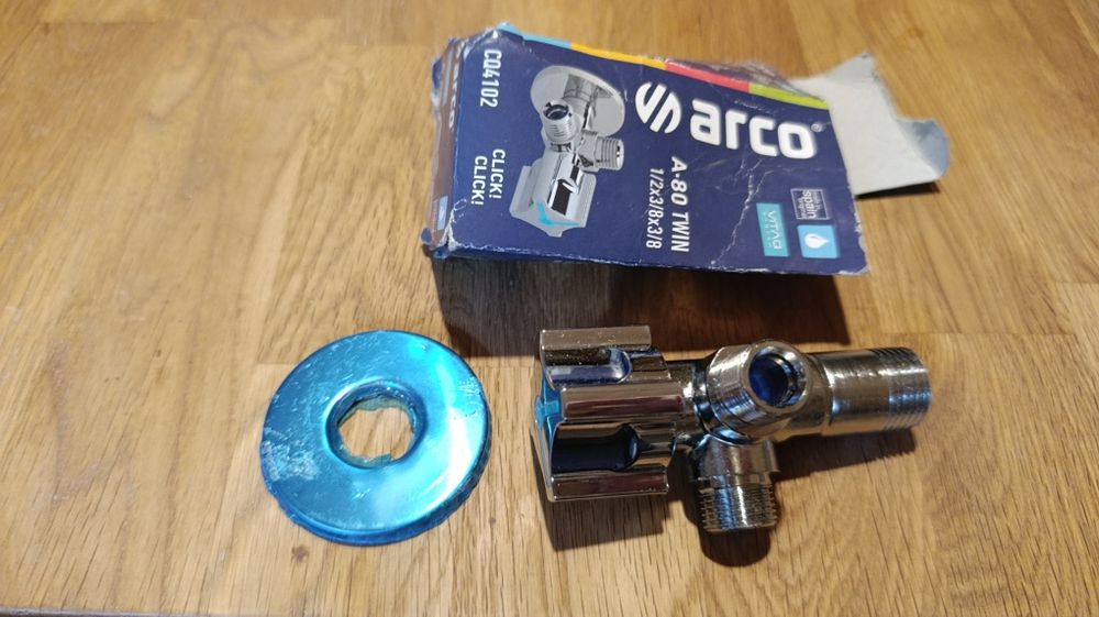 Zawór kulowy Arco 1/2 x 3/8 x 3/8